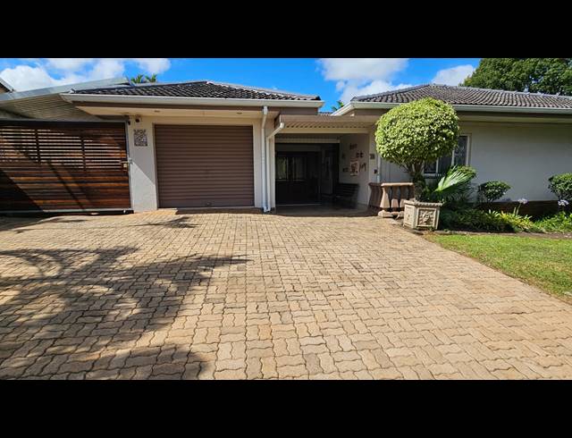 4 BEDROOM HOUSE FOR SALE IN GRANTHAM PARK